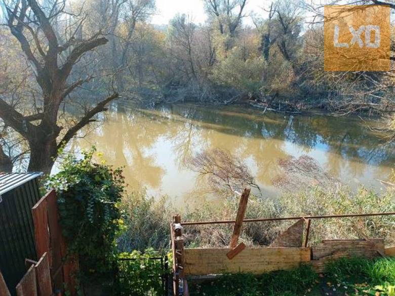 Eladó panorámás, többgenerációs családi ház Vácon apróhirdetés