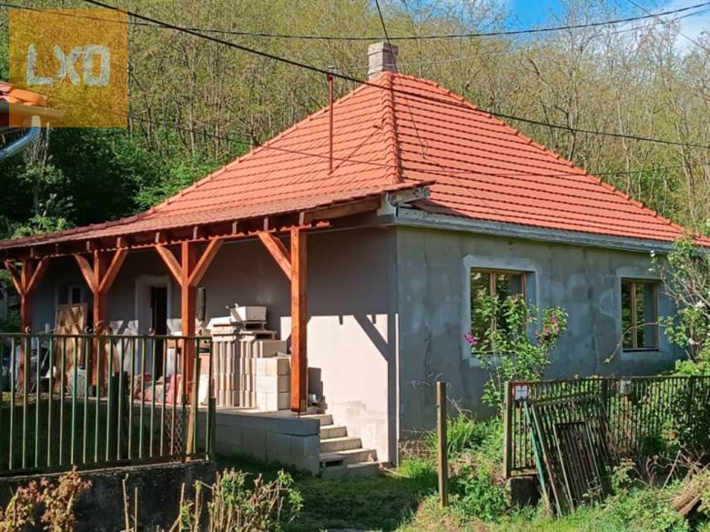 Eladó családi ház Tolmács természet közeli részén. apróhirdetés