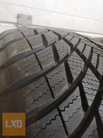 2 db 225/55R18 Bridgeston Blizzak LM001 téli gumi AO apróhirdetés