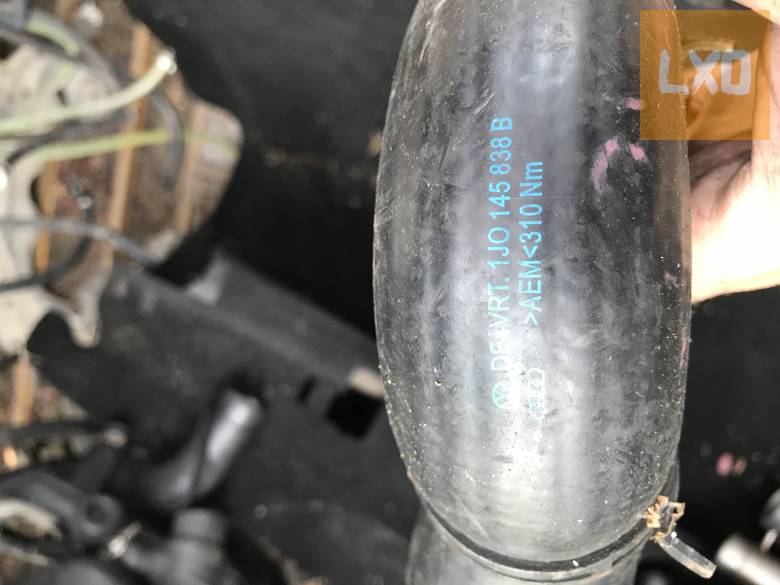 VW GOLF IV_OCTAVIA I_LEON 1M /1,9TDI turbócső 1J0 145 838 B apróhirdetés