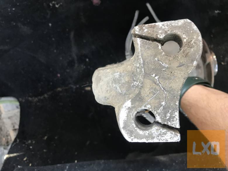 AUDI A4 B8 2,0 CR FL  jobb első csonkállvány 4G0 407 242 D apróhirdetés