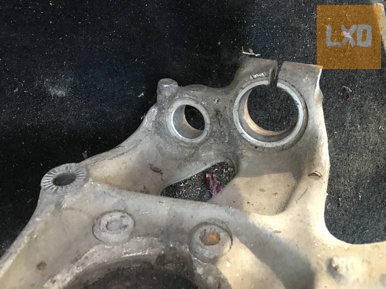 AUDI A4 B8 2,0 CR FL  jobb első csonkállvány 4G0 407 242 D apróhirdetés