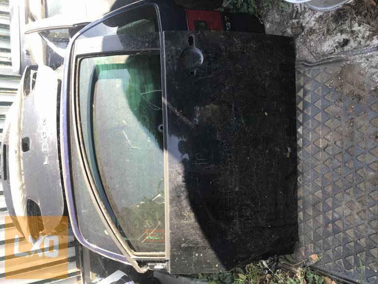 VW NEW BEETLE - bal  ajtó apróhirdetés