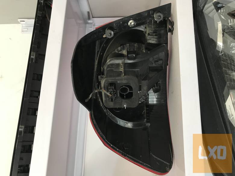 VW GOLF VI  / jobb hátsó lámpa 5K0 945 096 E apróhirdetés