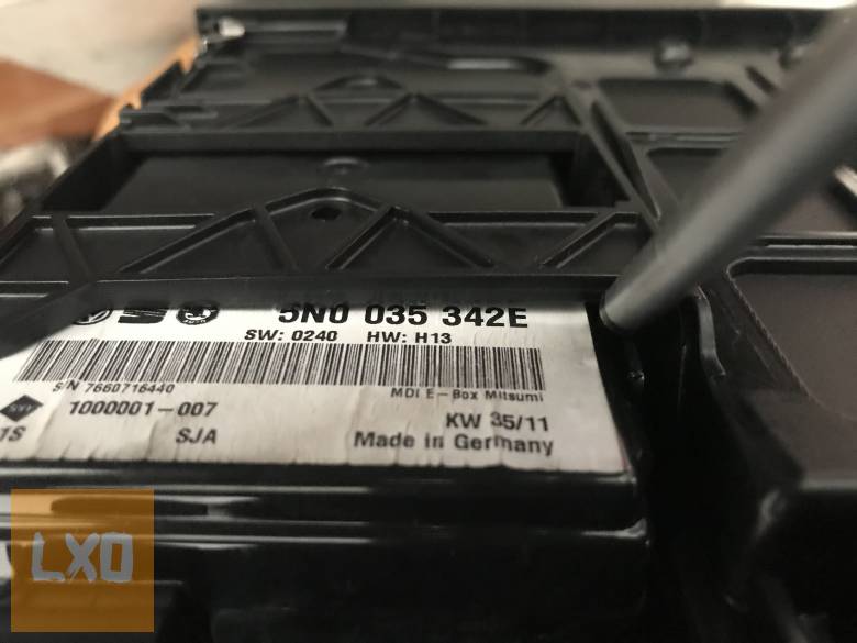 VW PASSAT B7 2,0 CR -- multimédia vezérlő 5N0 035 342 E apróhirdetés