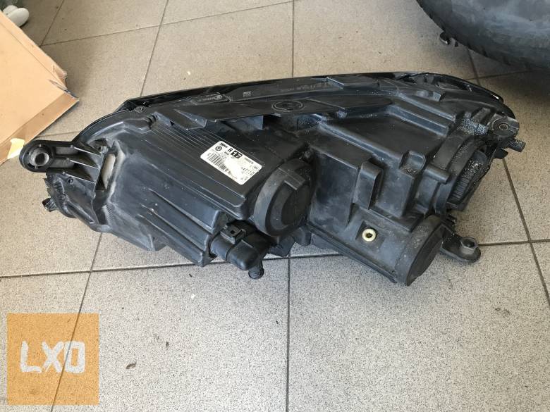VW PASSAT B7 -- jobb halogén fényszóró apróhirdetés