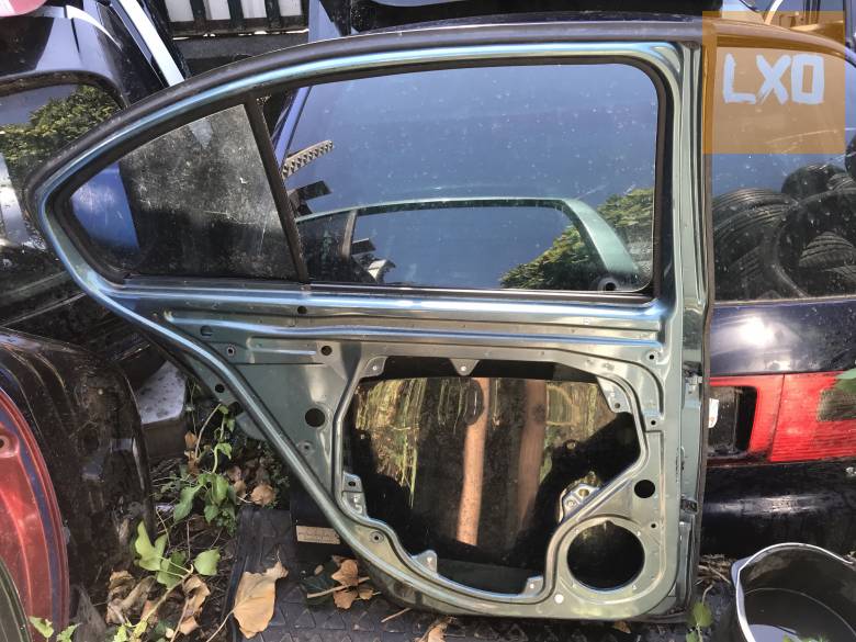 Skoda OCTAVIA II -- bal hátsó ajtó (5ajtós) apróhirdetés