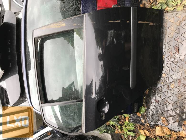 VW GOLF V  -- jobb hátsó ajtó (fekete) apróhirdetés