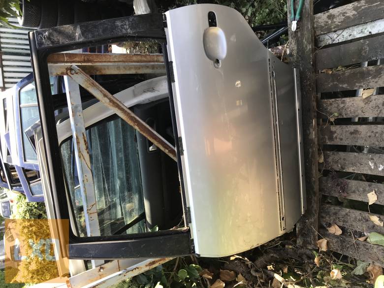 VW PASSAT B5 Variant  -- bal hátsó ajtó apróhirdetés