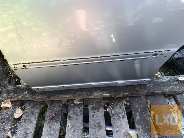 VW PASSAT B5 Variant  -- bal hátsó ajtó apróhirdetés