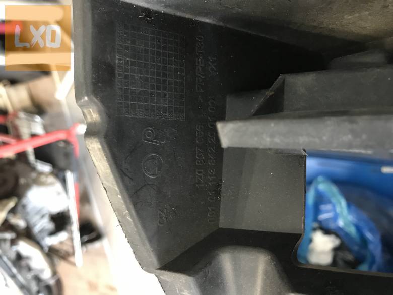 SKODA OCTAVIA II RS -- jobb első ködlámpa konzol 1Z0 807 056 apróhirdetés