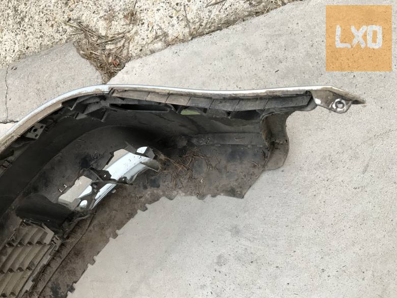 VW GOLF V -- első lökhárító apróhirdetés