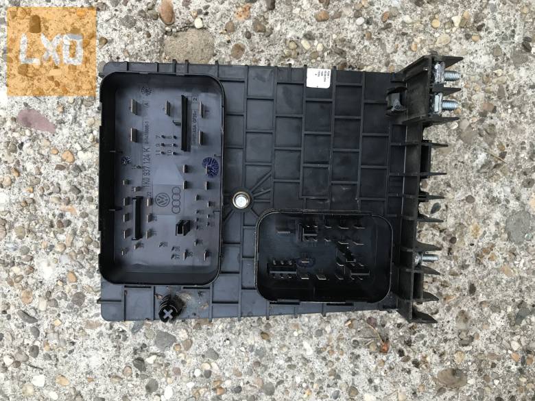 VW GOLF V 1,4 16 V BCA -- biztosíték tábla 1K0 937 124 K apróhirdetés