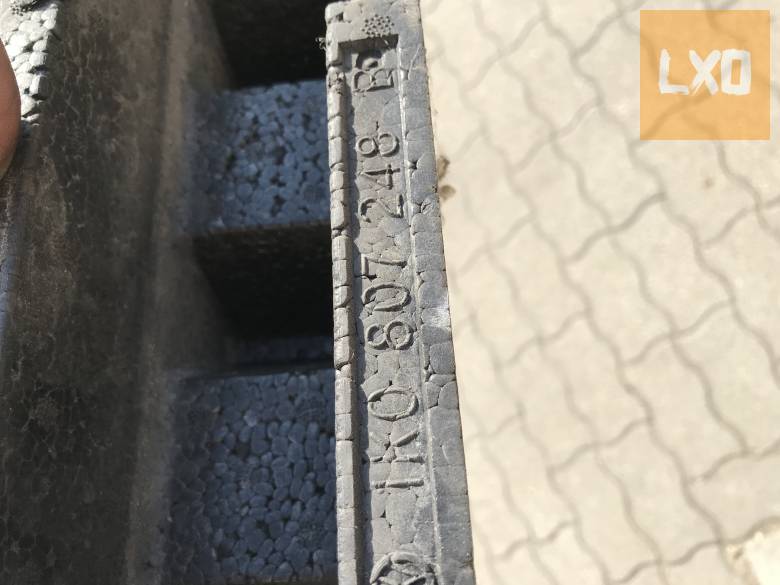 VW GOLF V -- első lökhárító merevítő ütközés elnyelő 1K0 807 248 B apróhirdetés