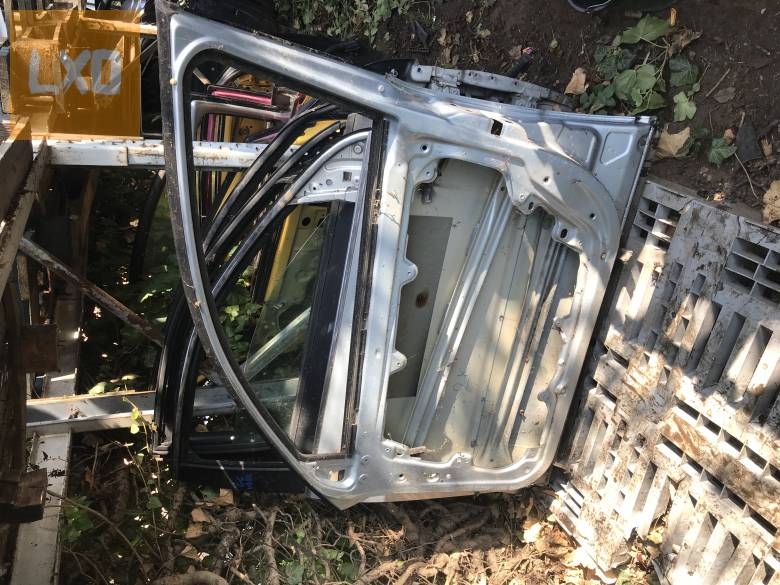 VW PASSAT B5.5  -- jobb első ajtó apróhirdetés