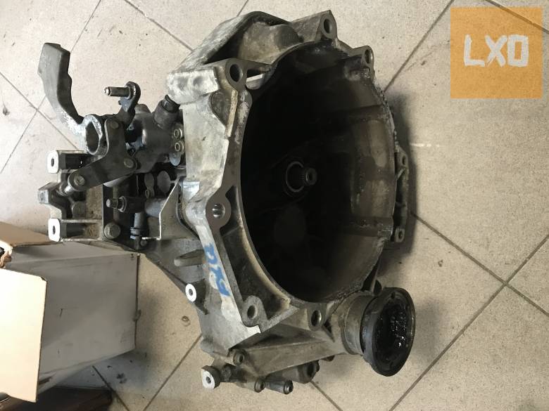 VW GOLF V 1,4 16V - váltó ( FXQ ) apróhirdetés