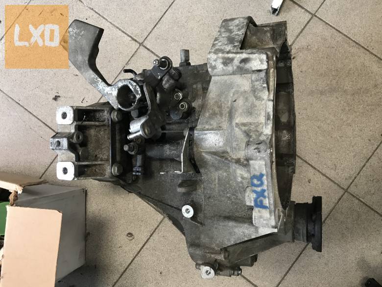VW GOLF V 1,4 16V - váltó ( FXQ ) apróhirdetés