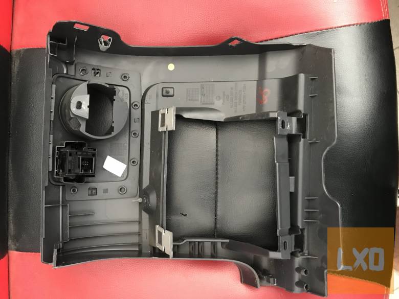 VW GOLF V -- bal műszerfal toldat 1K0 858 357 M apróhirdetés