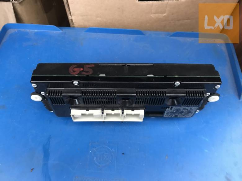 VW GOLF V  -- klímavezérlő apróhirdetés