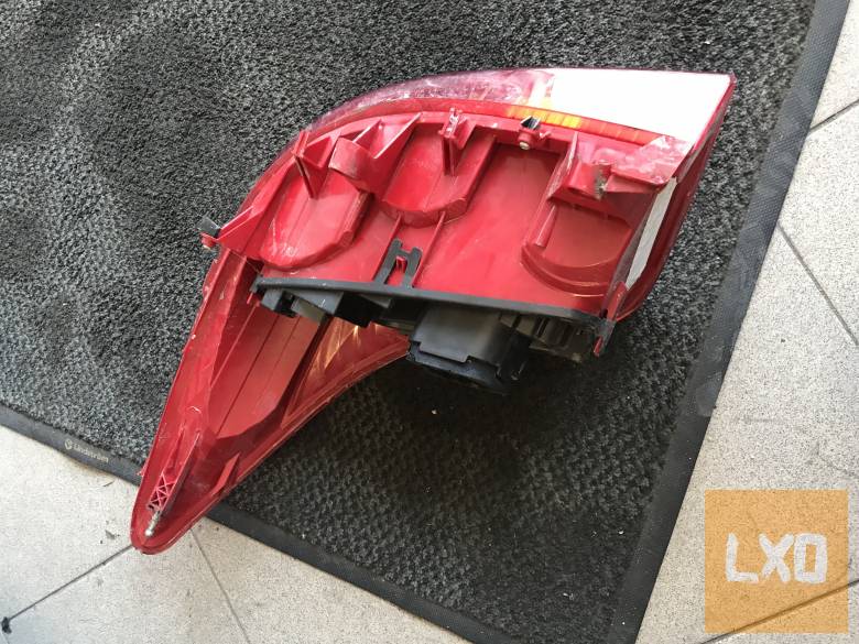 PEUGEOT 308 SW -- jobb hátsó lámpa apróhirdetés