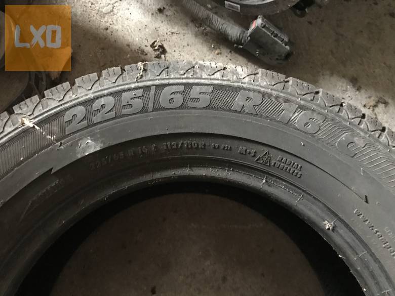Semperit téli gumi pár  225/65 R16C apróhirdetés