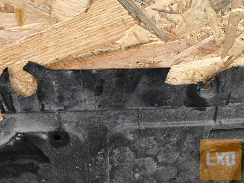 VW GOLF V_OCTAVIA II 2,0 CR alsó motorburkolat (sérült) 1K0 825 237 apróhirdetés