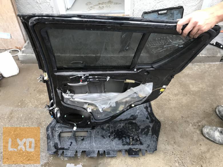 SUZUKI SWIFT MK7 (2010-2017) jobb hátsó ajtó apróhirdetés