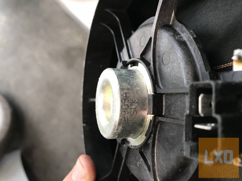 SUZUKI SWIFT (2010-2017) - jobb hátsó hangszóró apróhirdetés