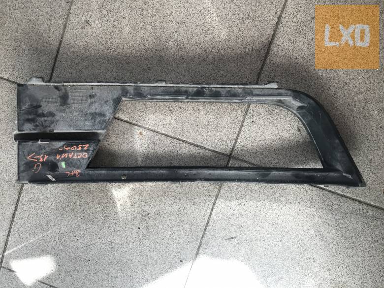 SKODA OCTAVIA III -- bal ködlámpa rács 5E0 807 68 apróhirdetés