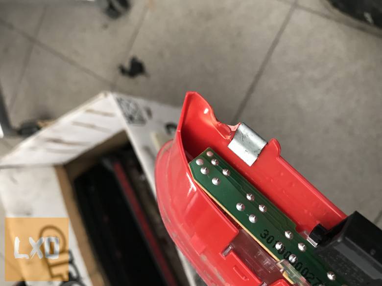 VW PASSAT B6 VARIANT  - pótféklámpa (sérült) 1K6 945 097 B apróhirdetés