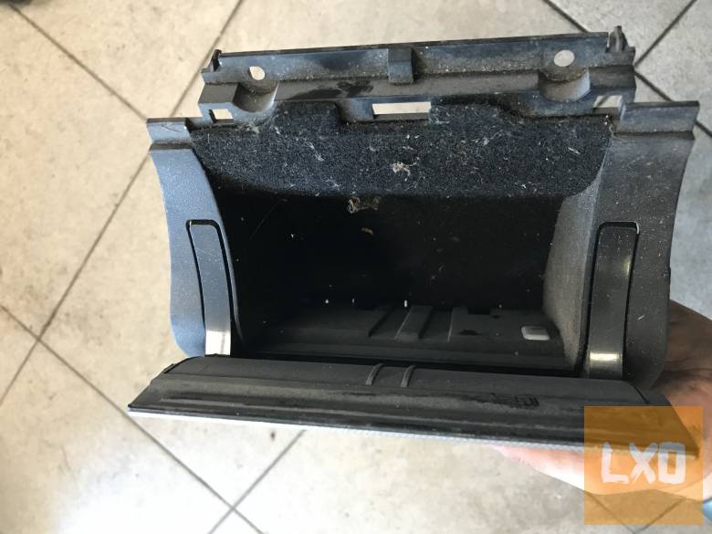 SKODA OCTAVIA II - tároló 1Z0 863 077 apróhirdetés