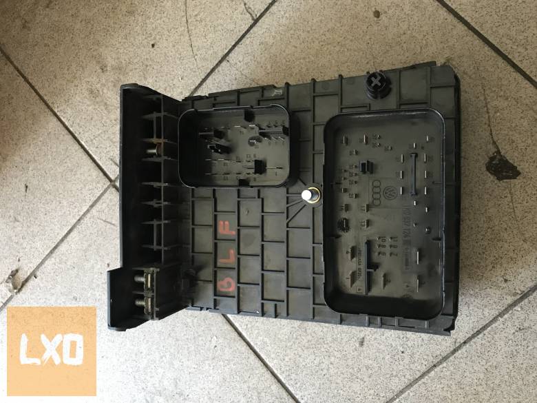 VW GOLF V_OCTAVIA II_1,6 FSI BLF biztosíték tábla 1K0 937 124 K apróhirdetés