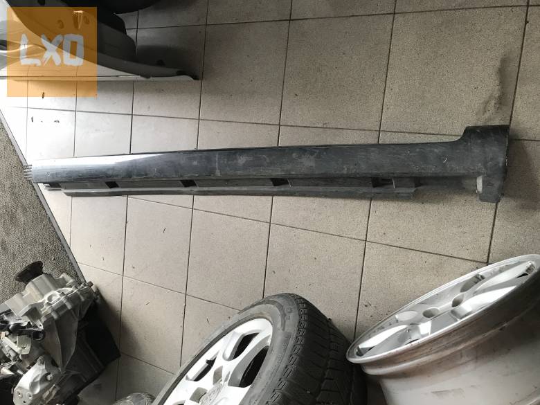 VW PASSAT B7 - jobb küszöb burkolat 3AA 853 092 C apróhirdetés