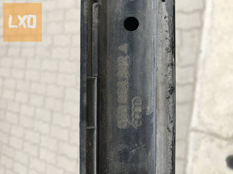 AUDI A5 8T Coupe - jobb küszöb burkolat 8T0 854 932 A apróhirdetés