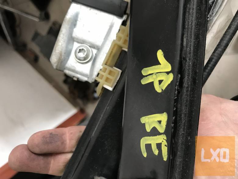 SEAT LEON 1P -*-  bal első ablakemelő szerkezet apróhirdetés