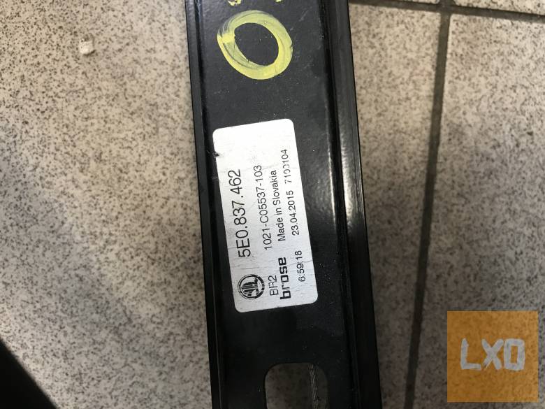 SKODA OCTAVIA III  -  jobb első ablakemelő szerkezet 5E0 837 462 apróhirdetés