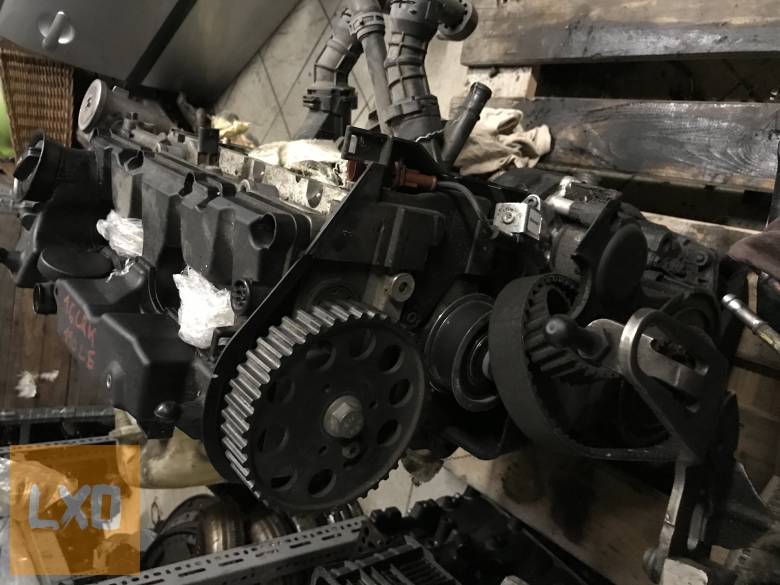 SKODA OCTAVIA III 1,6 CR CRK fűzött blokk hengerfejjel apróhirdetés