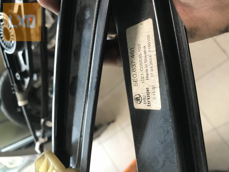 SKODA OCTAVIA III  -- bal első ablakemelő szerkezet apróhirdetés