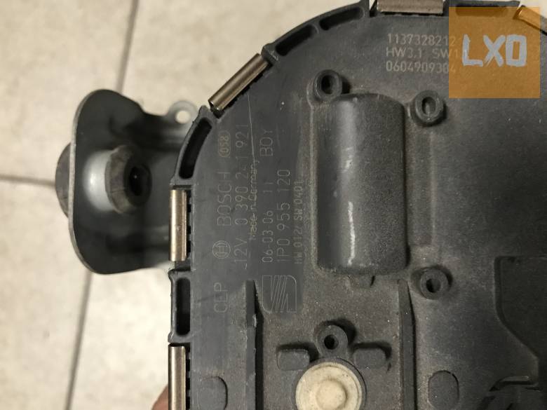 SEAT LEON 1P - jobb ablaktörlő motor-szerkezettel 1P0 955 120 apróhirdetés