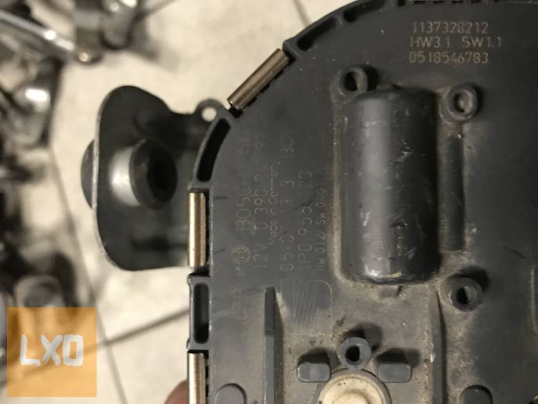 SEAT LEON 1P /  jobb ablaktörlő szerkezet motorral 1P0 955 120 apróhirdetés