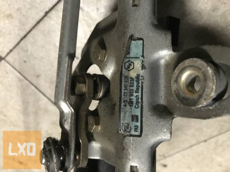 VW GOLF IV _ ablaktörlő szerkezet motorral 1J1 955 113 C apróhirdetés