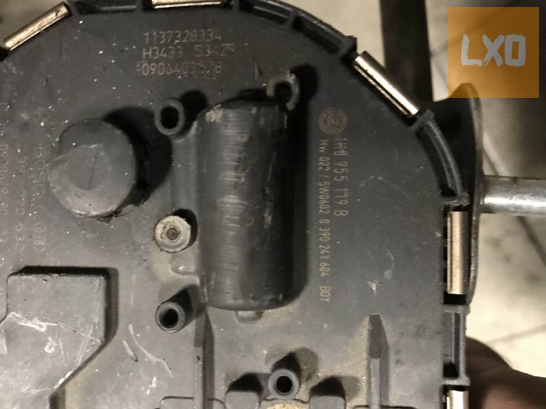 VW SCIROCCO  -- ablaktörlő szerkezet + motor 1K8 955 119 B apróhirdetés