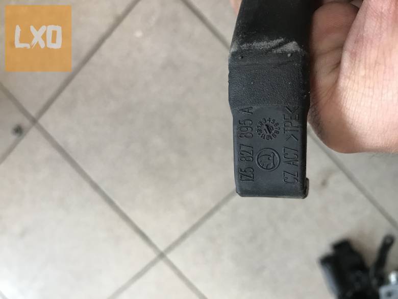 SKODA OCTAVIA II -- csomagtér ajtó lehúzó 1Z5 827 895 A apróhirdetés