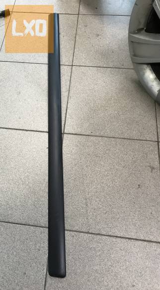 SKODA OCTAVIA II - jobb első ajtó díszléc 1Z0 853 516 D apróhirdetés