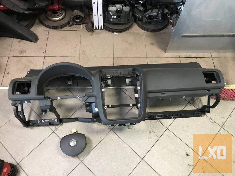 VW GOLF V - műszerfal + kormánylégzsák +utaslégzsák apróhirdetés
