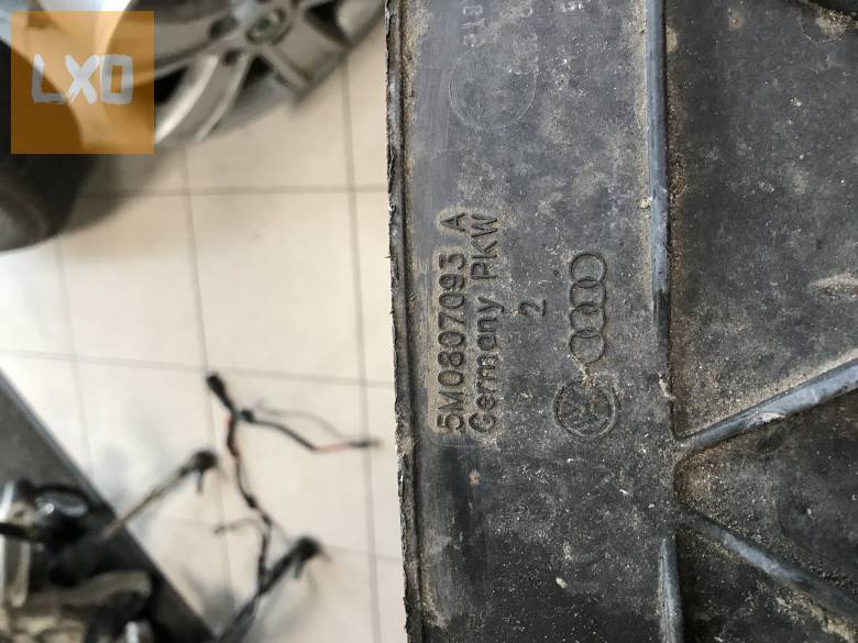 VW GOLF PLUS -- első lökhárító merevítő 5M0 807 093 A apróhirdetés