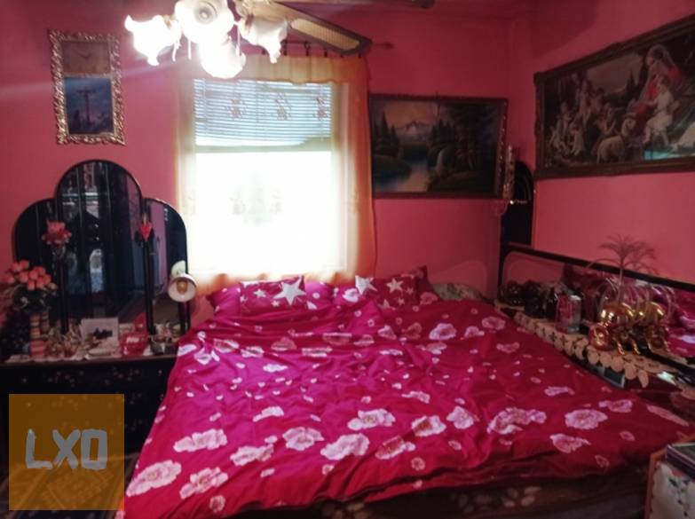 Eladó kétszintes családi ház Vácrátóton. apróhirdetés