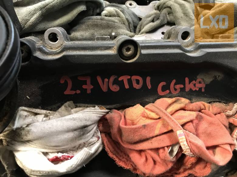 AUDI A4 B8 8K -- 2,7 V6 TDI CGKA fűzött blokk hengerfejjel apróhirdetés