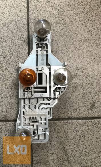 SKODA OCTAVIA II Kombi - bal hátsó lámpa foglalat 1Z9 945 257 apróhirdetés