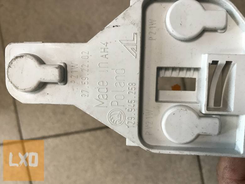 SKODA OCTAVIA II Kombi -- jobb hátsó lámpa foglalat 1Z9 945 258 apróhirdetés